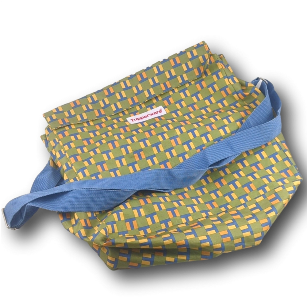 Tupperware insulated tote shopping bag with Velcro closure and crossbody strap